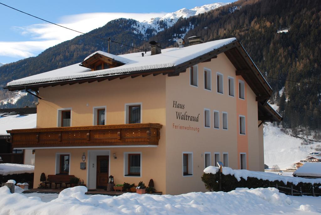 Haus Waltraud Appartement Neustift im Stubaital Buitenkant foto